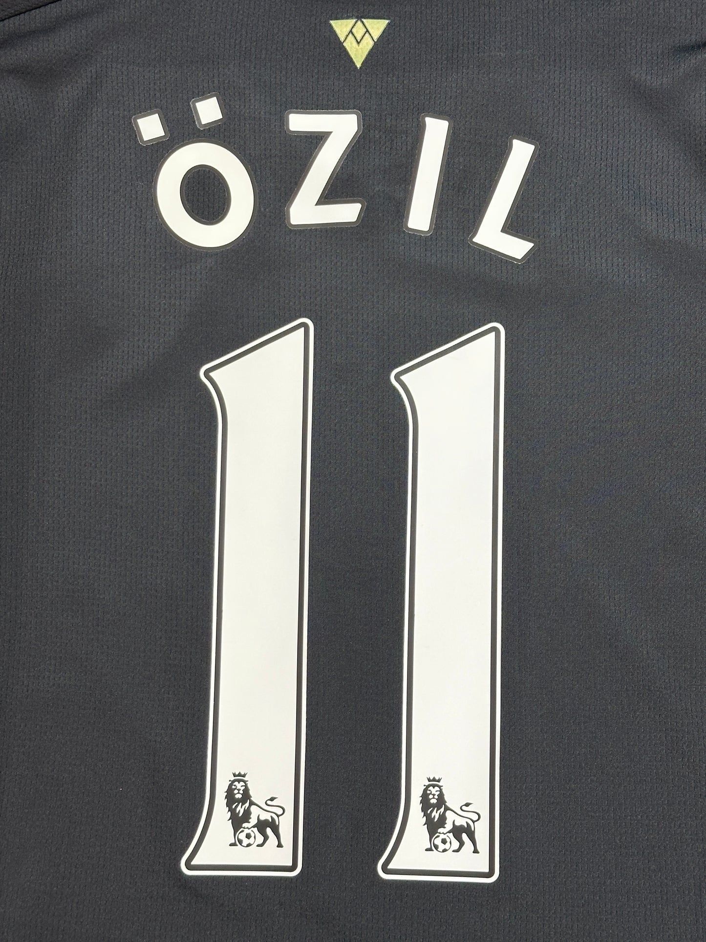 Arsenal 2015/16 Ozil Third Jersey