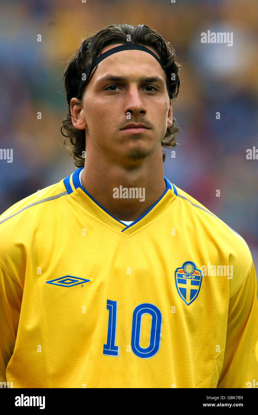 Sweden 2004/05 Ibrahimovic Home Jersey