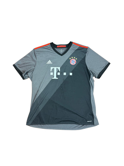 Bayern Munich 2016/17 Thiago Third Jersey