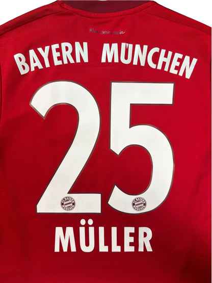 Bayern Munich 2015/16 Muller Home Jersey