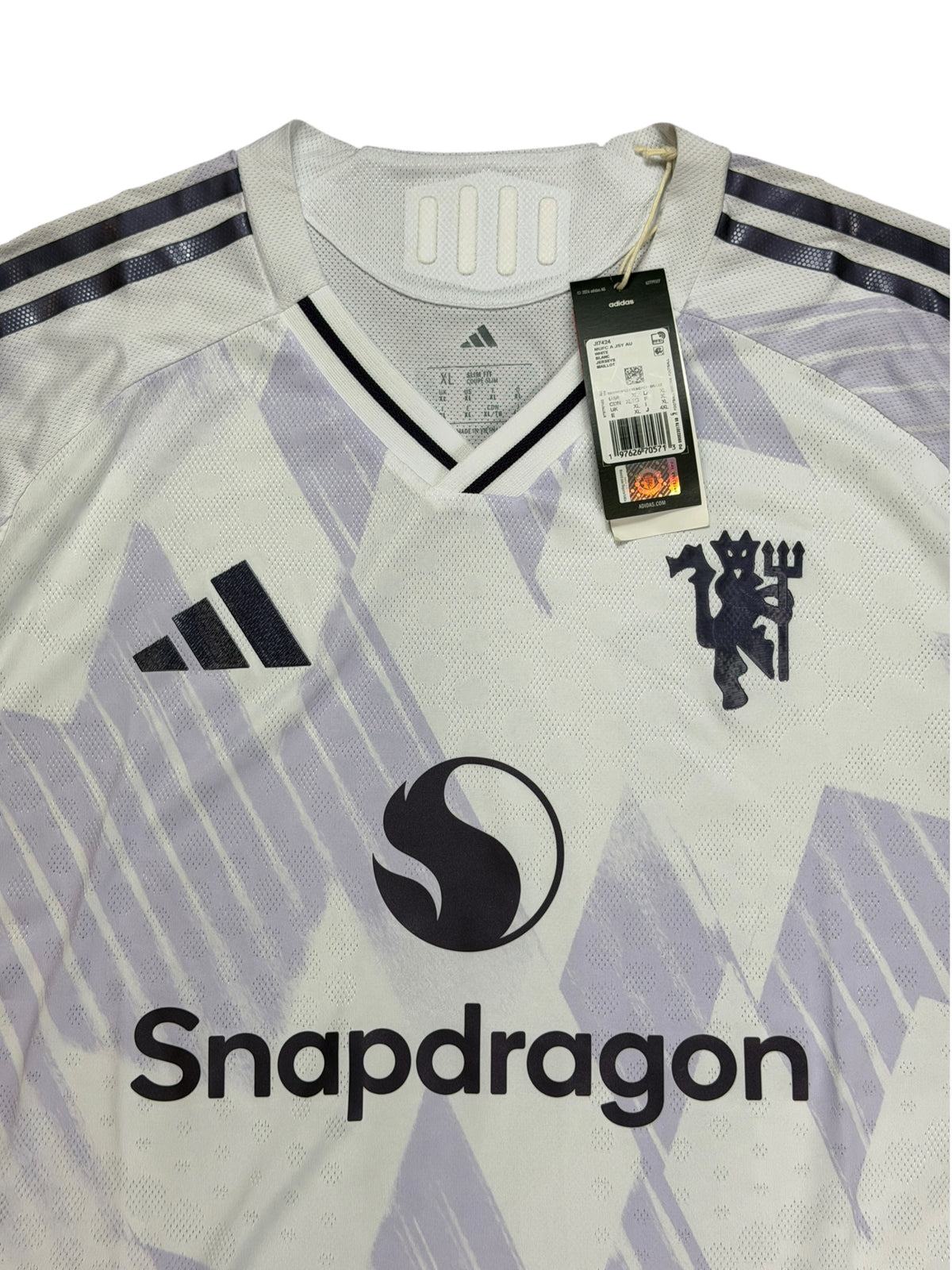 Manchester United 2025/26 Cunha Away Jersey (Player Version)