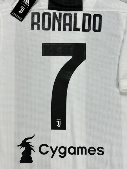 Juventus 2018/19 Cristiano Ronaldo Home Jersey (Player Version)