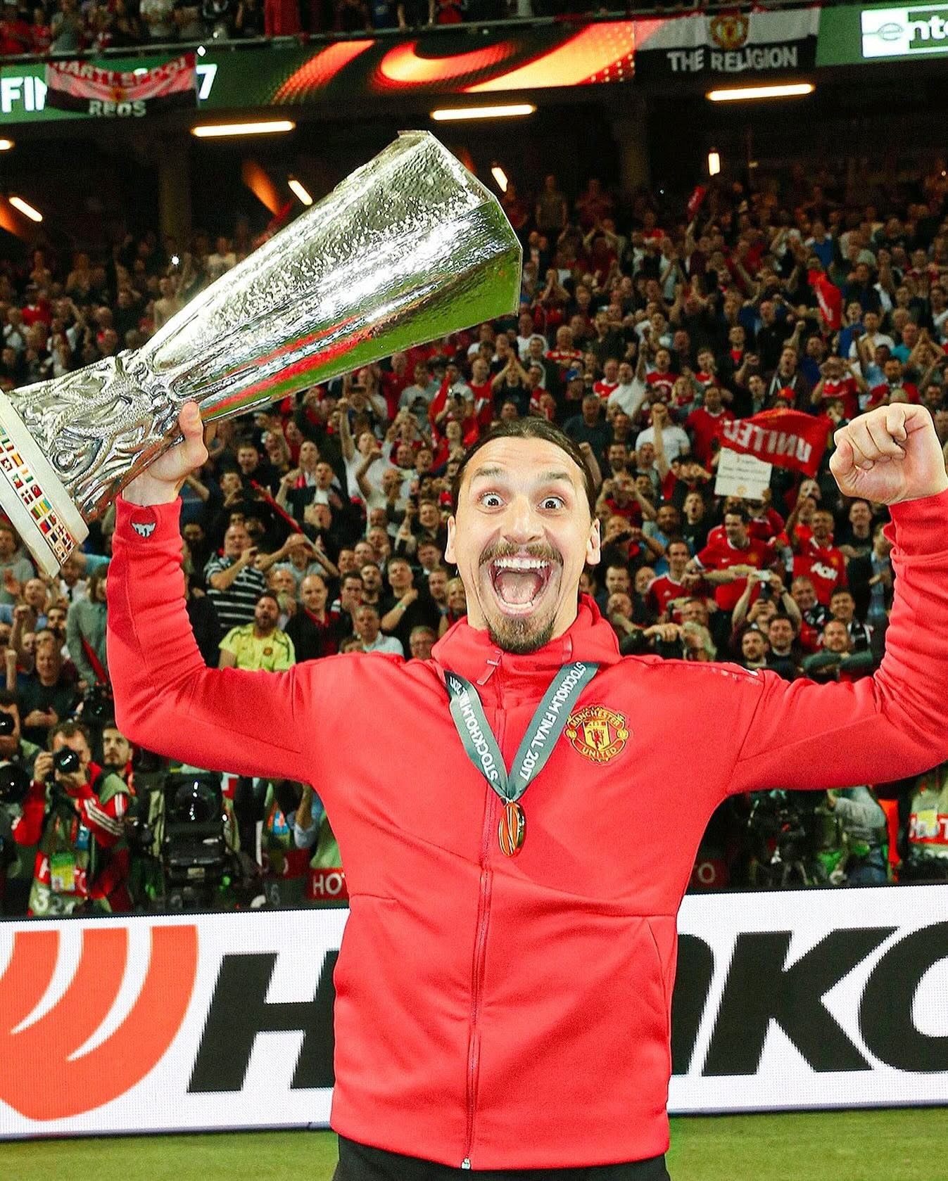 Manchester United 2016/17 Ibrahimovic Long Sleeve Home Jersey