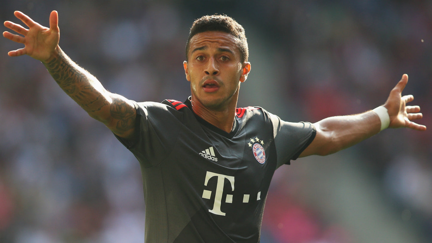 Bayern Munich 2016/17 Thiago Third Jersey