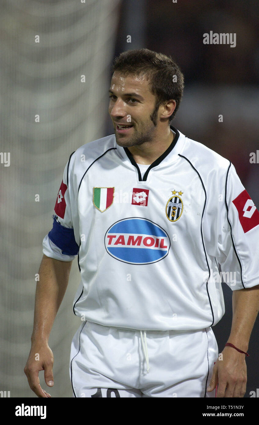 Juventus 2002/03 Away Jersey