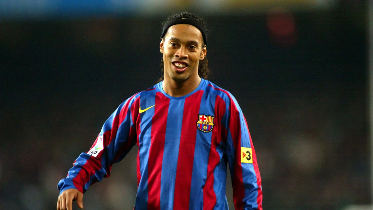 Barcelona 2005/06 Ronaldinho Long Sleeve Home Jersey (Reissue)