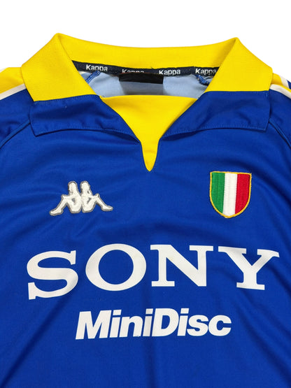 Juventus 1997/98 Away Jersey